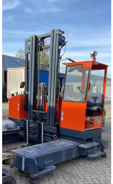Combilift ESL 3070 - Stivuitor cu catarg retractabil: Foto 1 Combilift ESL 3070 - Stivuitor cu catarg retractabil: Foto 1
