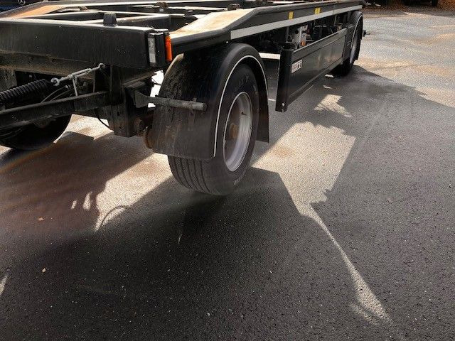 Hüffermann Abrollanhänger HAR 18.6767 - Remorcă abroll/ Skiploader: Foto 5 Hüffermann Abrollanhänger HAR 18.6767 - Remorcă abroll/ Skiploader: Foto 5