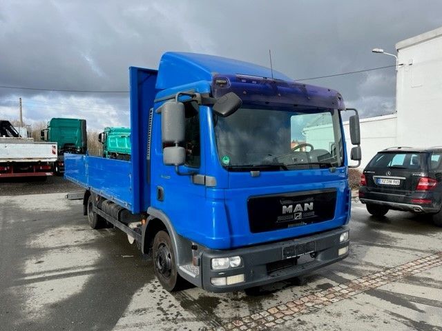 MAN TGL 8.220FG - Camion platformă: Foto 5 MAN TGL 8.220FG - Camion platformă: Foto 5
