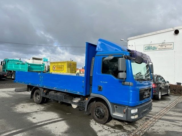 MAN TGL 8.220FG - Camion platformă: Foto 4 MAN TGL 8.220FG - Camion platformă: Foto 4