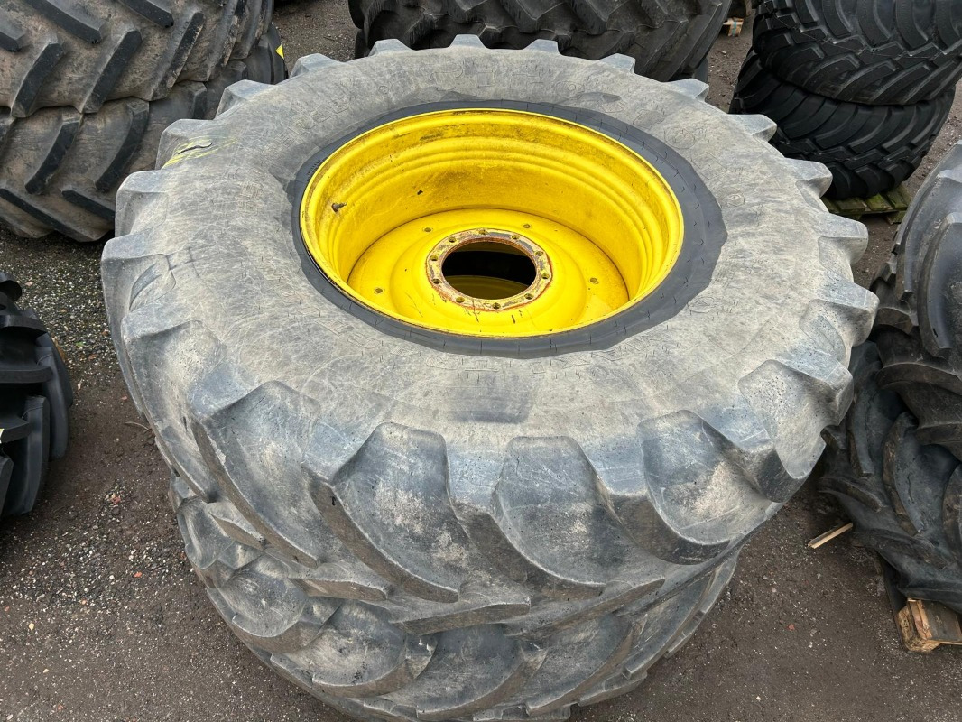 600/70R28 650/85R38 Kompletträder - Anvelopă pentru Utilaje agricole: Foto 1 600/70R28 650/85R38 Kompletträder - Anvelopă pentru Utilaje agricole: Foto 1