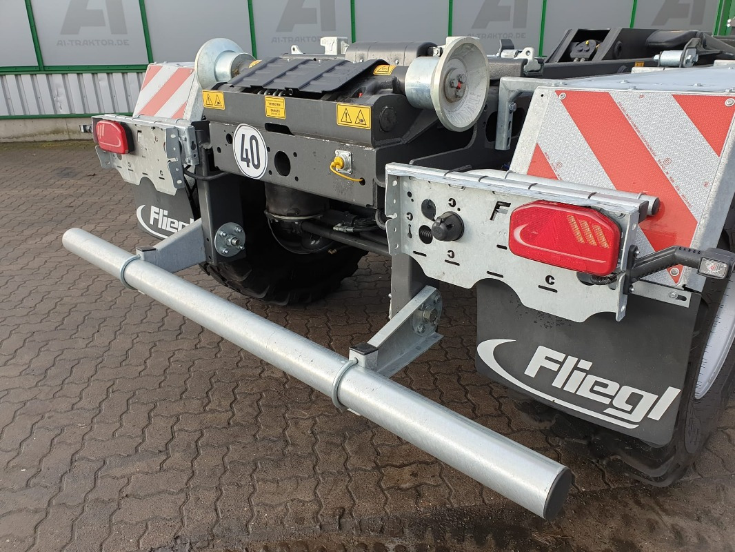 Unealtă/ Echipament nou Fliegl HKL 22: Foto 6 Unealtă/ Echipament nou Fliegl HKL 22: Foto 6