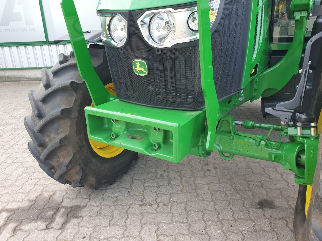 John Deere 6100M **MIETRÜCKLÄUFER** - Tractor agricol: Foto 4 John Deere 6100M **MIETRÜCKLÄUFER** - Tractor agricol: Foto 4