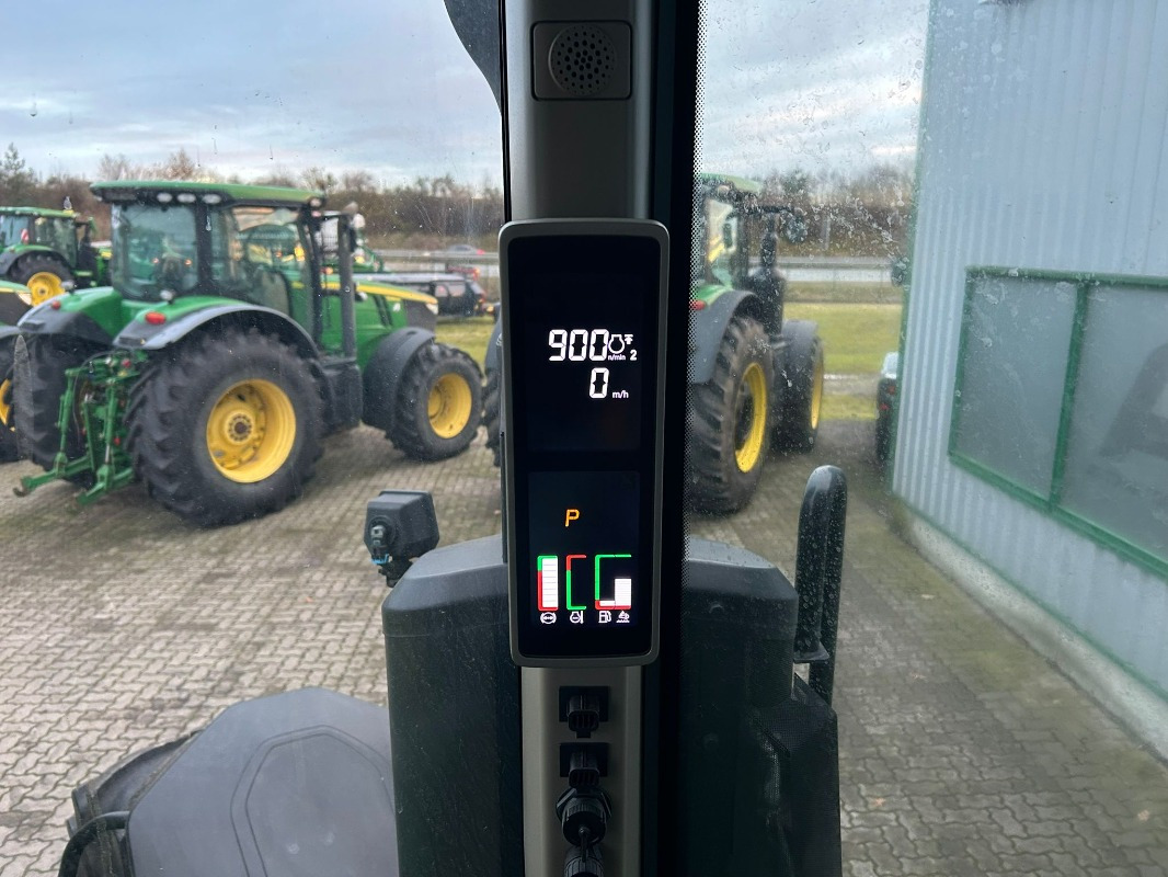 John Deere 7R 330 e23 - Tractor agricol: Foto 3 John Deere 7R 330 e23 - Tractor agricol: Foto 3