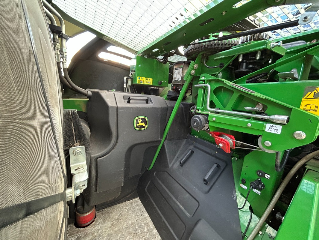 John Deere 8400 mit Kemper 475 Plus - Combină agricola: Foto 2 John Deere 8400 mit Kemper 475 Plus - Combină agricola: Foto 2