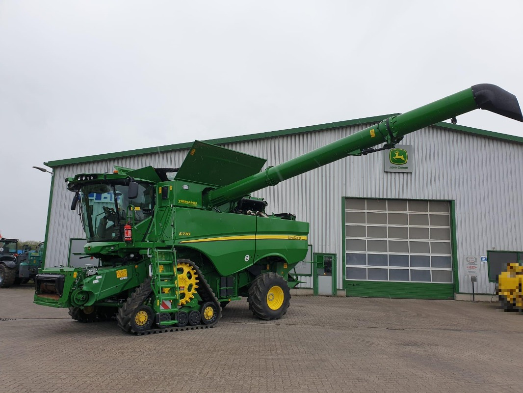 John Deere S770 - Combină de recoltat cereale: Foto 1 John Deere S770 - Combină de recoltat cereale: Foto 1
