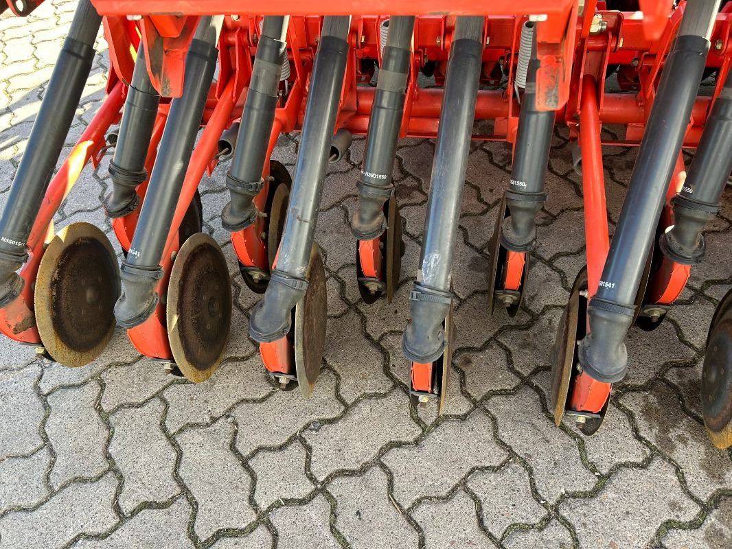 Kuhn Integra G II MIT 400 - Semănătoare combinată: Foto 2 Kuhn Integra G II MIT 400 - Semănătoare combinată: Foto 2