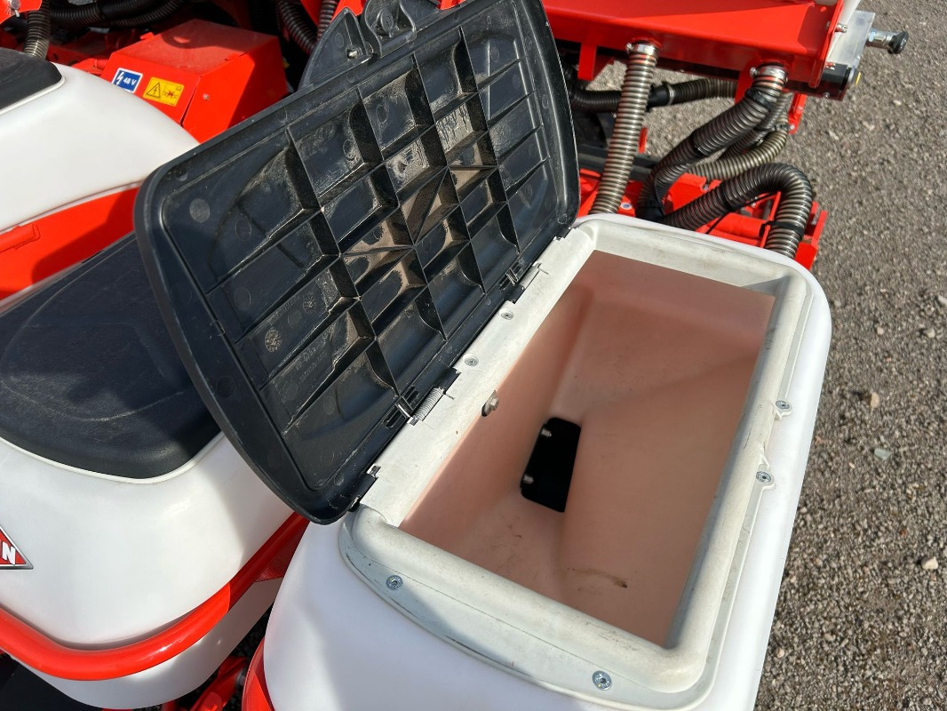 Kuhn Maxima 3 RT E *DEMO* - Maşină agricole pentru semanat: Foto 3 Kuhn Maxima 3 RT E *DEMO* - Maşină agricole pentru semanat: Foto 3