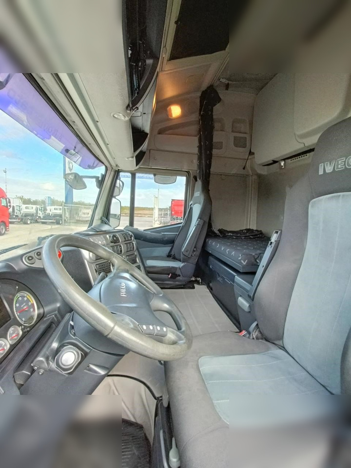 IVECO STRALIS 450 - Cap tractor: Foto 4 IVECO STRALIS 450 - Cap tractor: Foto 4