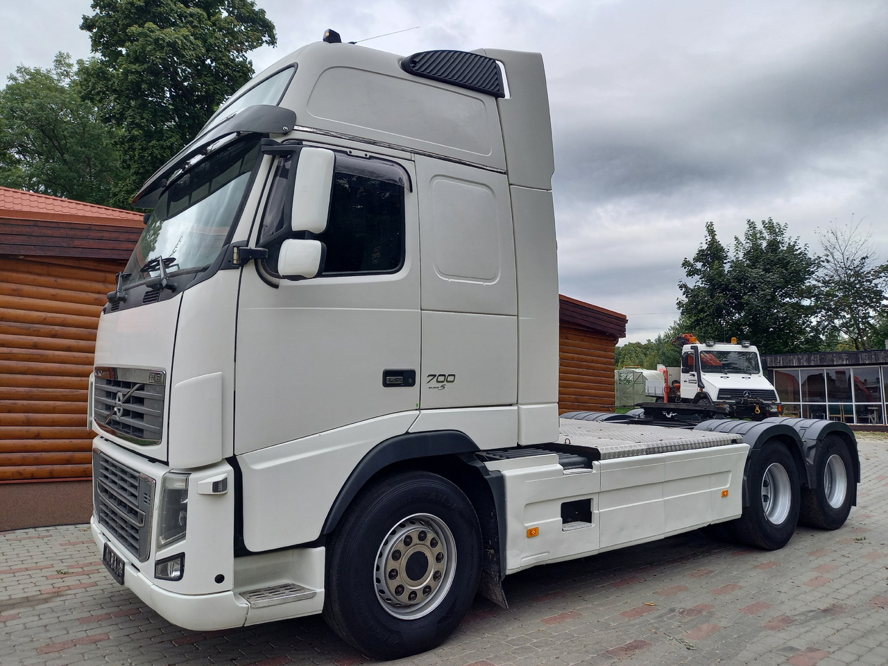 VOLVO FH 16, 6x4, 700, HÜDRAULIKA - Cap tractor: Foto 3 VOLVO FH 16, 6x4, 700, HÜDRAULIKA - Cap tractor: Foto 3