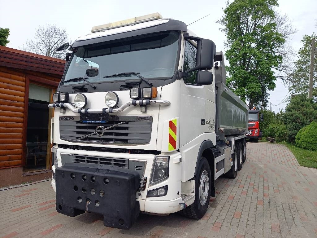 Volvo FH 16, 8x4 , RETARDER, BIG AXLES, GW 39500KG - Camion basculantă: Foto 3 Volvo FH 16, 8x4 , RETARDER, BIG AXLES, GW 39500KG - Camion basculantă: Foto 3