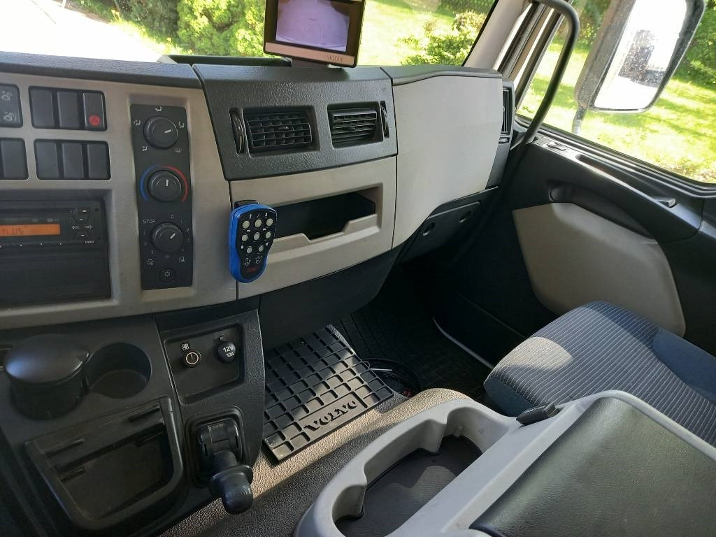 Camion furgon Volvo FL 240, 4x2, SIDE-OPENING: Foto 35