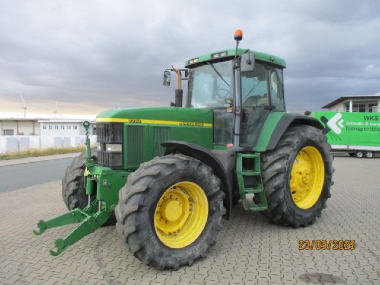 John Deere 7710 TLS  Krichgang - Tractor agricol: Foto 1 John Deere 7710 TLS  Krichgang - Tractor agricol: Foto 1