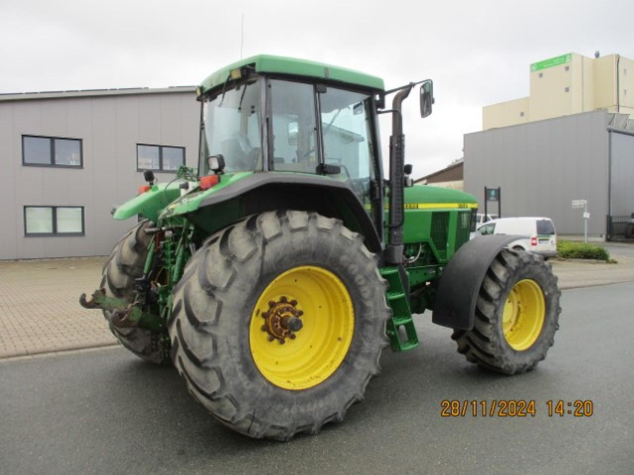 John Deere 7710 TLS Motor Neu - Tractor agricol: Foto 4 John Deere 7710 TLS Motor Neu - Tractor agricol: Foto 4