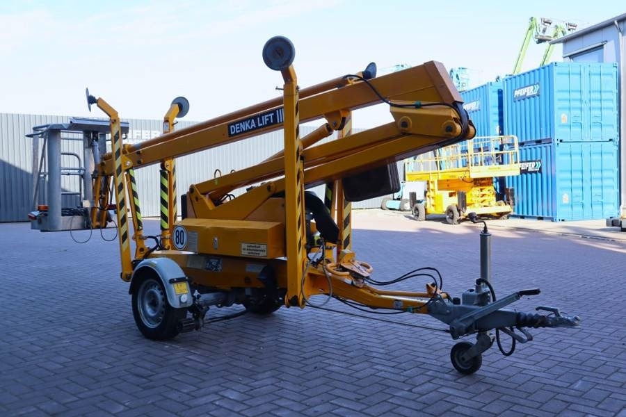 Denka-Lift JR12 Electric, 12m Working Height, 6.7m Reach, 120 - Nacela tractabila: Foto 2 Denka-Lift JR12 Electric, 12m Working Height, 6.7m Reach, 120 - Nacela tractabila: Foto 2