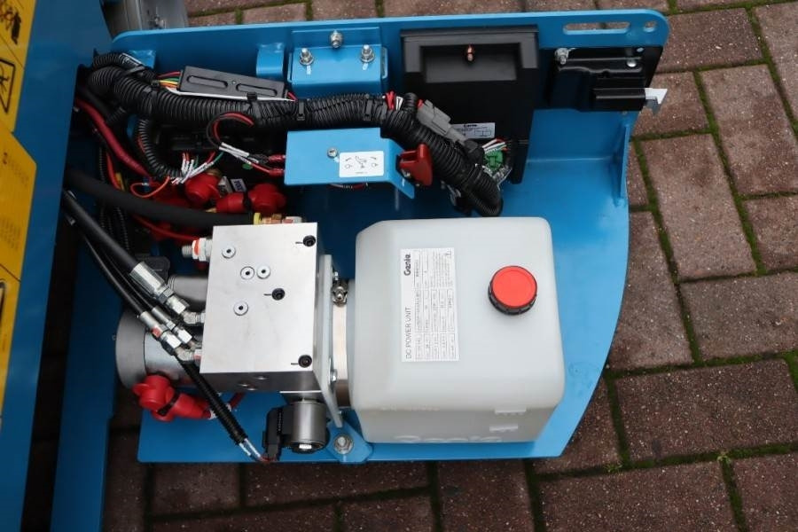 Genie GS1330M All-Electric DC Drive, 5.9m Working Height - Platforma foarfeca: Foto 4 Genie GS1330M All-Electric DC Drive, 5.9m Working Height - Platforma foarfeca: Foto 4