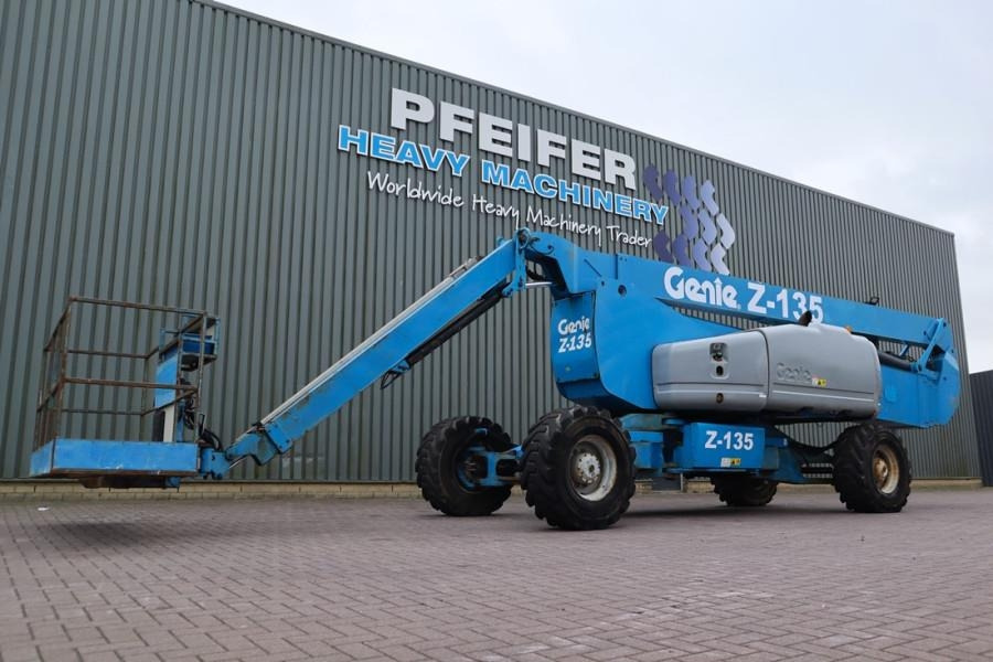 Genie Z135/70 Diesel, 4x4x4 Drive, 43m Lifting Height, 2 - Nacela articulata: Foto 1 Genie Z135/70 Diesel, 4x4x4 Drive, 43m Lifting Height, 2 - Nacela articulata: Foto 1
