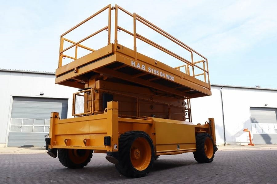 HAB S195-24 D4WDS Diesel, 4x4 Drive, 19.5m Working Hei - Platforma foarfeca: Foto 2 HAB S195-24 D4WDS Diesel, 4x4 Drive, 19.5m Working Hei - Platforma foarfeca: Foto 2