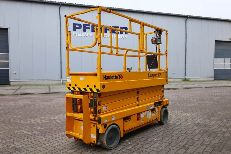 Haulotte Compact 10N Electric, 10m Working Height, 230kg Ca - Platforma foarfeca: Foto 2 Haulotte Compact 10N Electric, 10m Working Height, 230kg Ca - Platforma foarfeca: Foto 2