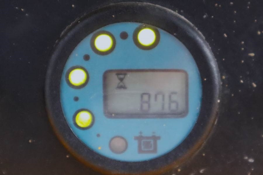 Haulotte Compact 12 Electric, 12m Working Height, 300kg Cap - Platforma foarfeca: Foto 5 Haulotte Compact 12 Electric, 12m Working Height, 300kg Cap - Platforma foarfeca: Foto 5