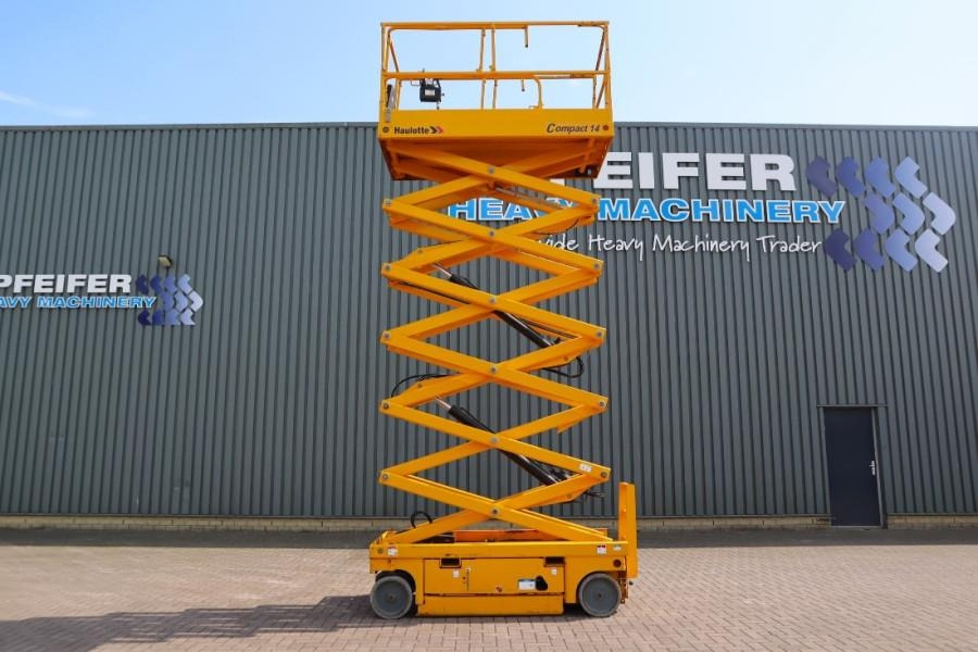 Haulotte Compact 14 Electric, 14m Working Height, 350kg Cap - Platforma foarfeca: Foto 3 Haulotte Compact 14 Electric, 14m Working Height, 350kg Cap - Platforma foarfeca: Foto 3