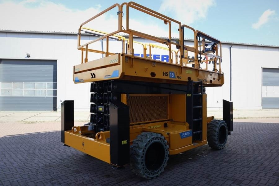 Haulotte HS18EPRO Full Electric 4x4 Drive, Versatile Use: O  - Platforma foarfeca: Foto 3 Haulotte HS18EPRO Full Electric 4x4 Drive, Versatile Use: O  - Platforma foarfeca: Foto 3
