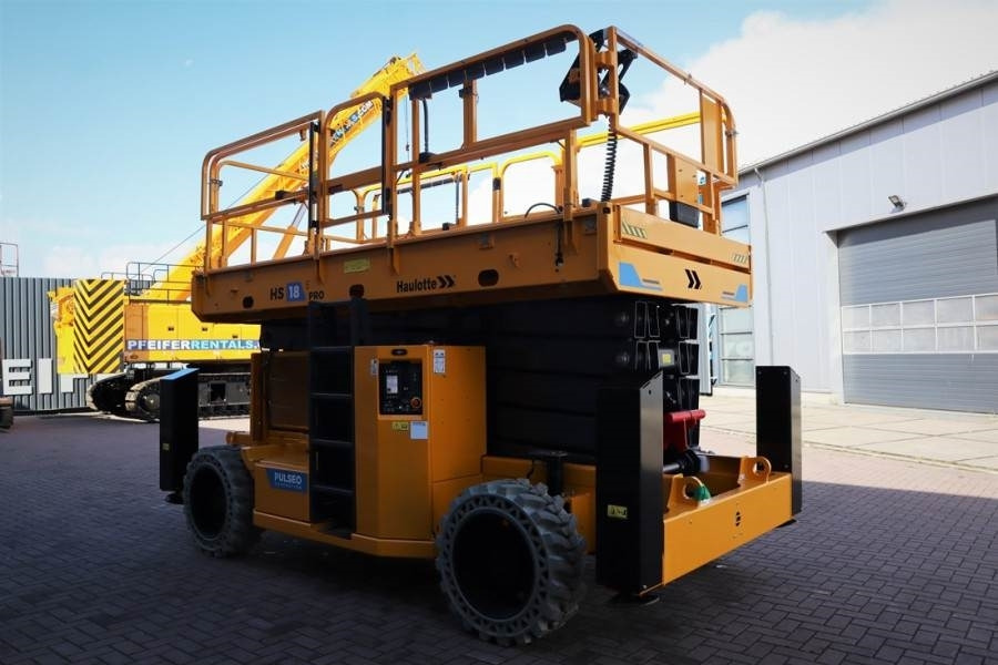 Haulotte HS18EPRO Full Electric 4x4 Drive, Versatile Use: O  - Platforma foarfeca: Foto 2 Haulotte HS18EPRO Full Electric 4x4 Drive, Versatile Use: O  - Platforma foarfeca: Foto 2