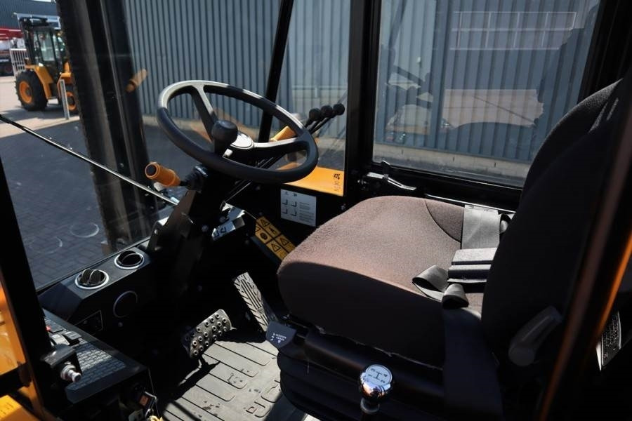 JCB 940-4 T4 Valid inspection, *Guarantee! Diesel, 4x4 - Stivuitor de teren dificil: Foto 4 JCB 940-4 T4 Valid inspection, *Guarantee! Diesel, 4x4 - Stivuitor de teren dificil: Foto 4