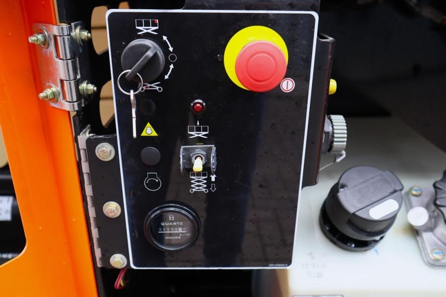 JLG ERT3369 Unused, Electric, 12m Working Height, 454k - Platforma foarfeca: Foto 4 JLG ERT3369 Unused, Electric, 12m Working Height, 454k - Platforma foarfeca: Foto 4