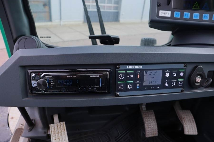 Macara tot teren Liebherr LTM1050-3.1 6x6x6 Drive, VarioBase, 50t Capacity,: Foto 19 Macara tot teren Liebherr LTM1050-3.1 6x6x6 Drive, VarioBase, 50t Capacity,: Foto 19