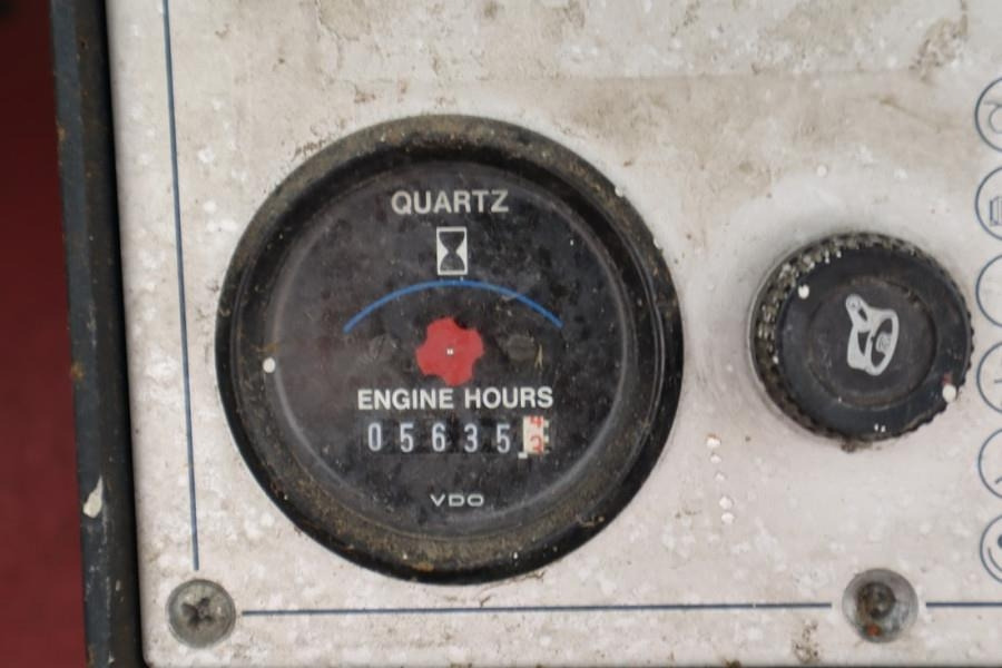 Liftlux SL320-30DS Diesel, 4x4 Drive, 34m Working Height, - Platforma foarfeca: Foto 5 Liftlux SL320-30DS Diesel, 4x4 Drive, 34m Working Height, - Platforma foarfeca: Foto 5