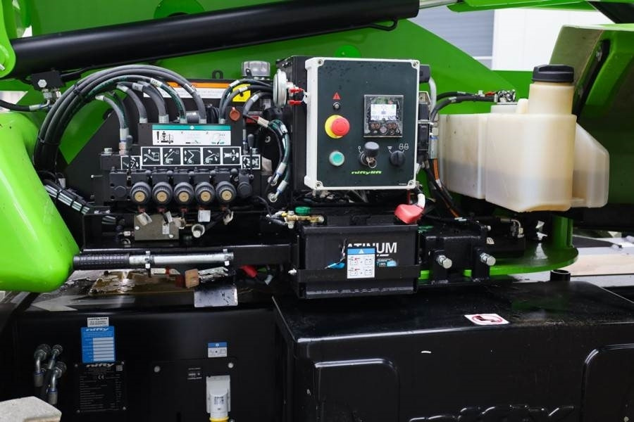 Niftylift HR21 HYBRIDE 4x4 MK2 Hybride, 4x4 Drive, 21m Worki - Nacela articulata: Foto 5 Niftylift HR21 HYBRIDE 4x4 MK2 Hybride, 4x4 Drive, 21m Worki - Nacela articulata: Foto 5