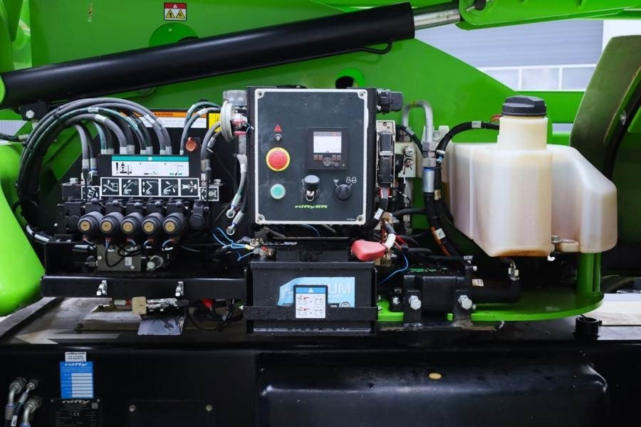 Niftylift HR21D 4x4 MK2 Diesel, 4x4 Drive, 21m Working Heigh - Nacela articulata: Foto 5 Niftylift HR21D 4x4 MK2 Diesel, 4x4 Drive, 21m Working Heigh - Nacela articulata: Foto 5