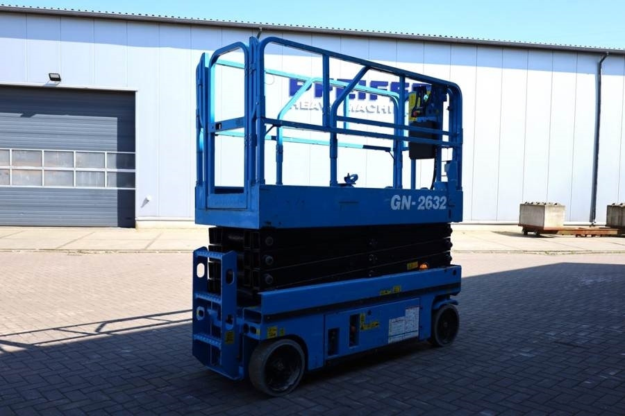 Sinoboom GN-2632 Electric, 10.1m Working Height, 250kg Capa - Platforma foarfeca: Foto 2 Sinoboom GN-2632 Electric, 10.1m Working Height, 250kg Capa - Platforma foarfeca: Foto 2