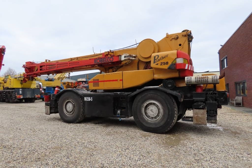 Kobelco RK 250-3 - Automacara: Foto 4 Kobelco RK 250-3 - Automacara: Foto 4