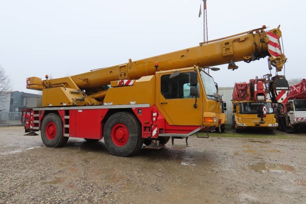 Liebherr LTM 1030-2.1 - Macara tot teren: Foto 2 Liebherr LTM 1030-2.1 - Macara tot teren: Foto 2