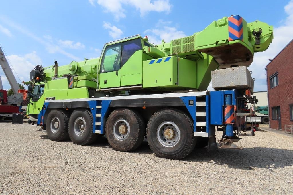 Liebherr LTM 1070-4.1 - Macara tot teren: Foto 4 Liebherr LTM 1070-4.1 - Macara tot teren: Foto 4