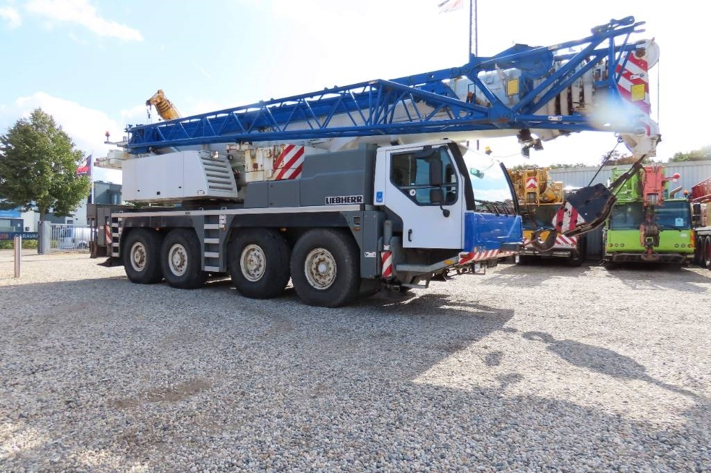 Liebherr LTM 1090-4.1 - Macara tot teren: Foto 2 Liebherr LTM 1090-4.1 - Macara tot teren: Foto 2