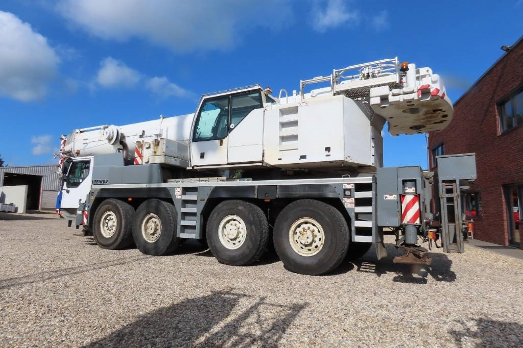 Liebherr LTM 1090-4.1 - Macara tot teren: Foto 4 Liebherr LTM 1090-4.1 - Macara tot teren: Foto 4