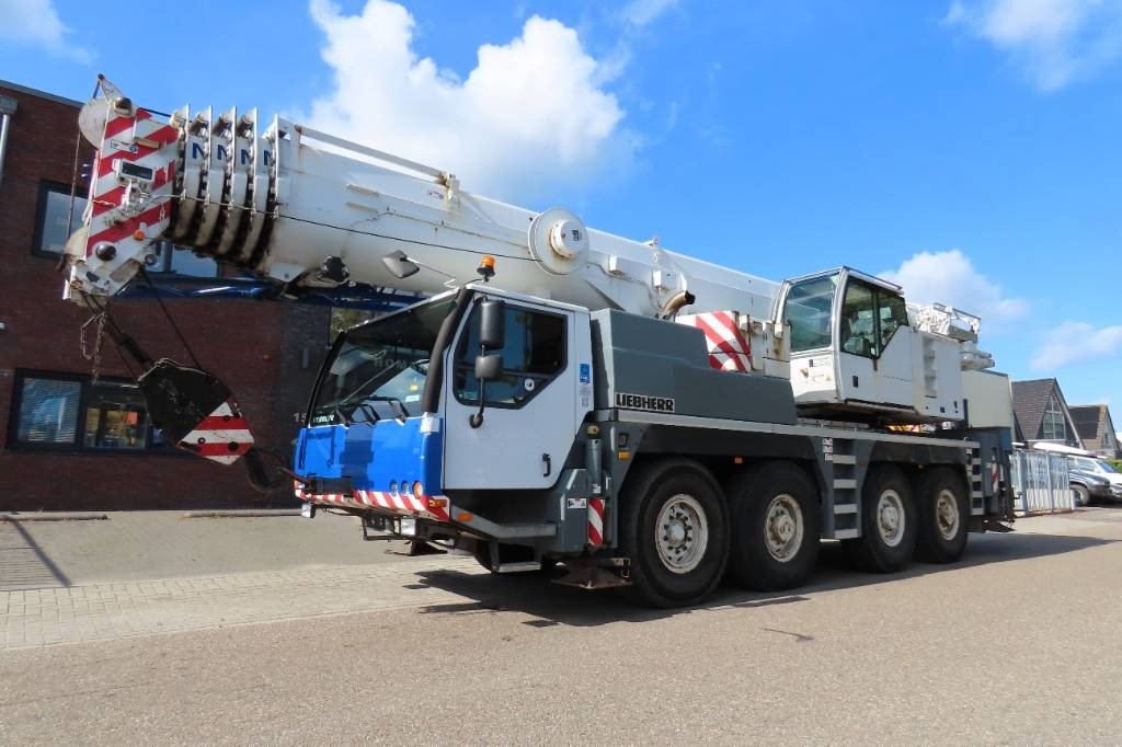 Liebherr LTM 1090-4.1 - Macara tot teren: Foto 1 Liebherr LTM 1090-4.1 - Macara tot teren: Foto 1