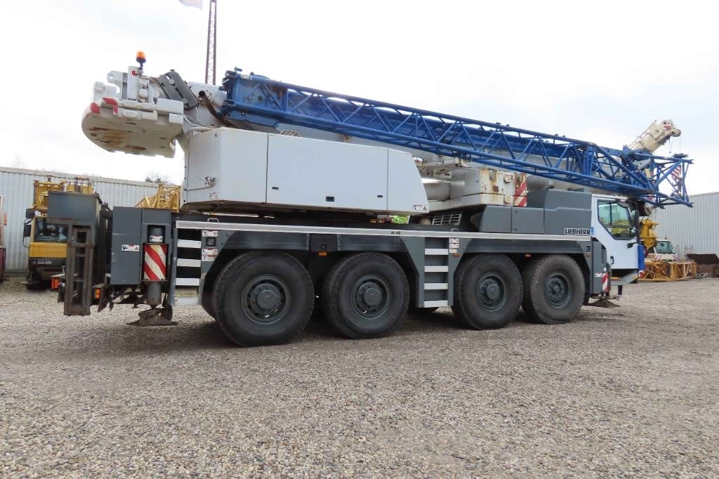 Liebherr LTM 1090-4.1 - Macara tot teren: Foto 3 Liebherr LTM 1090-4.1 - Macara tot teren: Foto 3