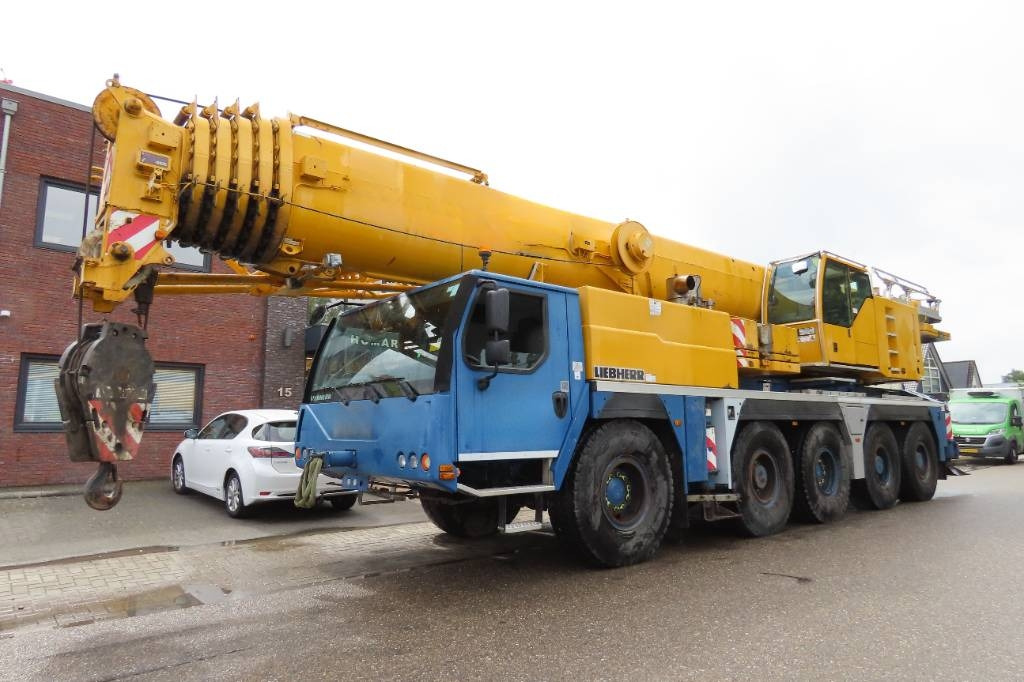 Liebherr LTM 1130-5.1 - Macara tot teren: Foto 1 Liebherr LTM 1130-5.1 - Macara tot teren: Foto 1