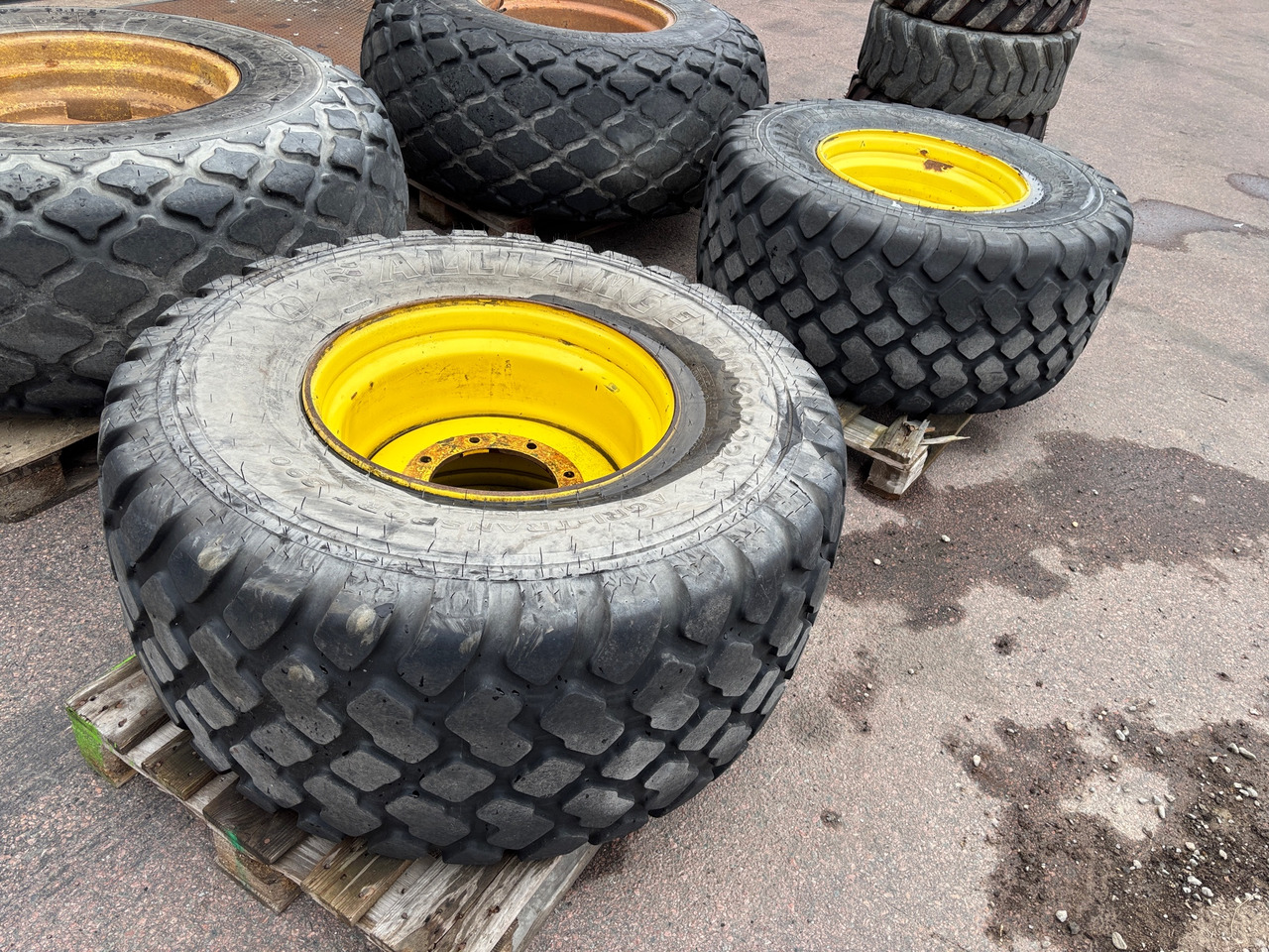 Alliance 500/60R22 - Anvelopă pentru Utilaje agricole: Foto 1 Alliance 500/60R22 - Anvelopă pentru Utilaje agricole: Foto 1