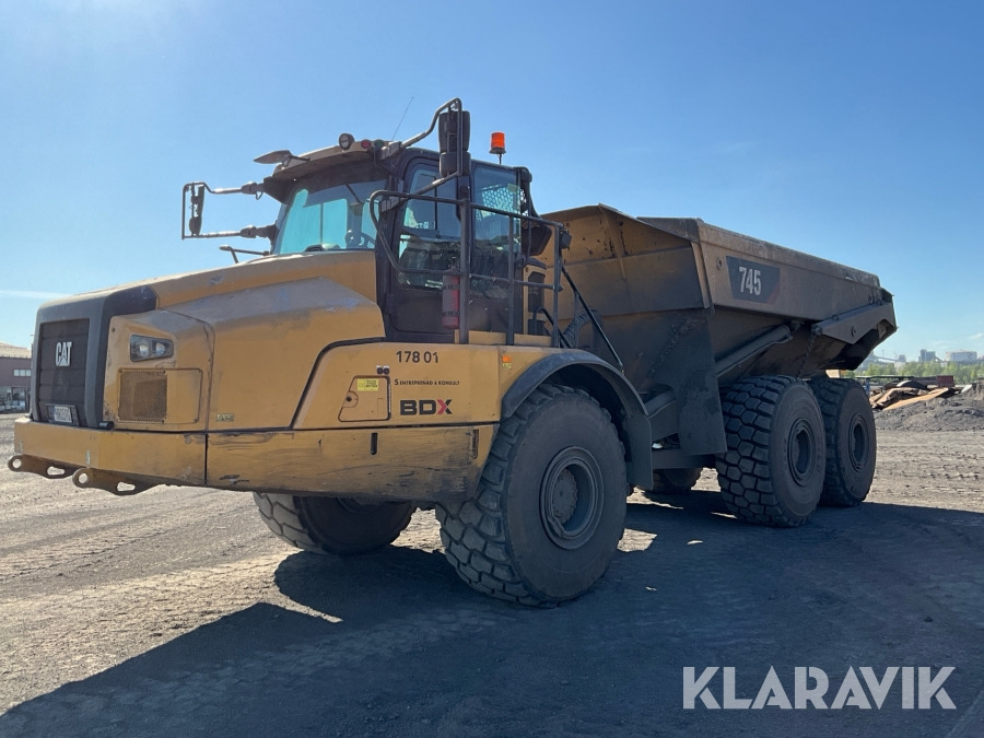 CAT 745 - Autobasculantă: Foto 1 CAT 745 - Autobasculantă: Foto 1