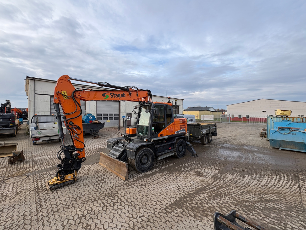 Doosan DX 170w - Excavator pe roţi: Foto 1 Doosan DX 170w - Excavator pe roţi: Foto 1