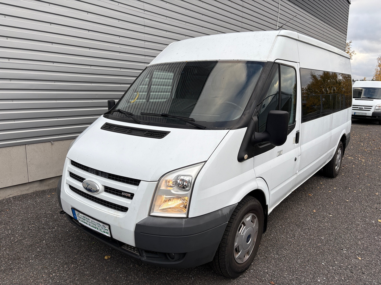 Ford Transit - Microbuz, Transport persoane: Foto 1 Ford Transit - Microbuz, Transport persoane: Foto 1
