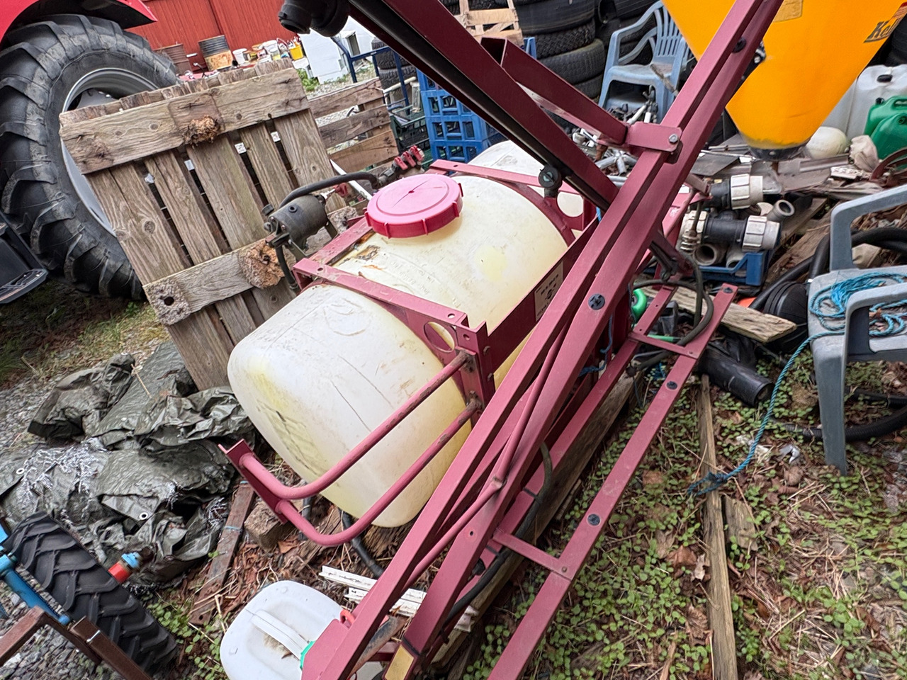 Hardi 600 BL300-6 SB - Maşină de erbicidat: Foto 1 Hardi 600 BL300-6 SB - Maşină de erbicidat: Foto 1