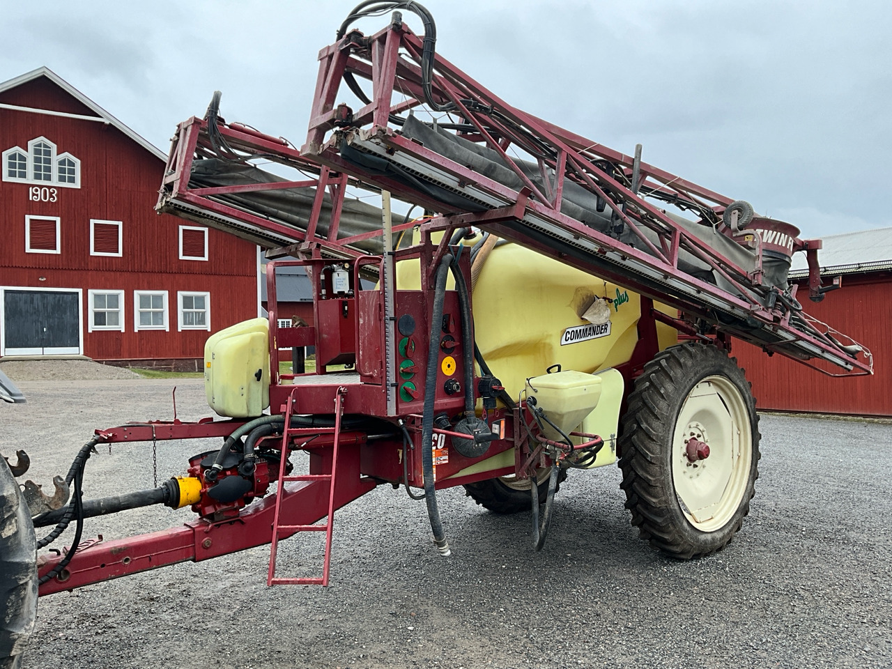 Hardi Commander plus 4200 HAZ twin - Maşină de erbicidat: Foto 1 Hardi Commander plus 4200 HAZ twin - Maşină de erbicidat: Foto 1