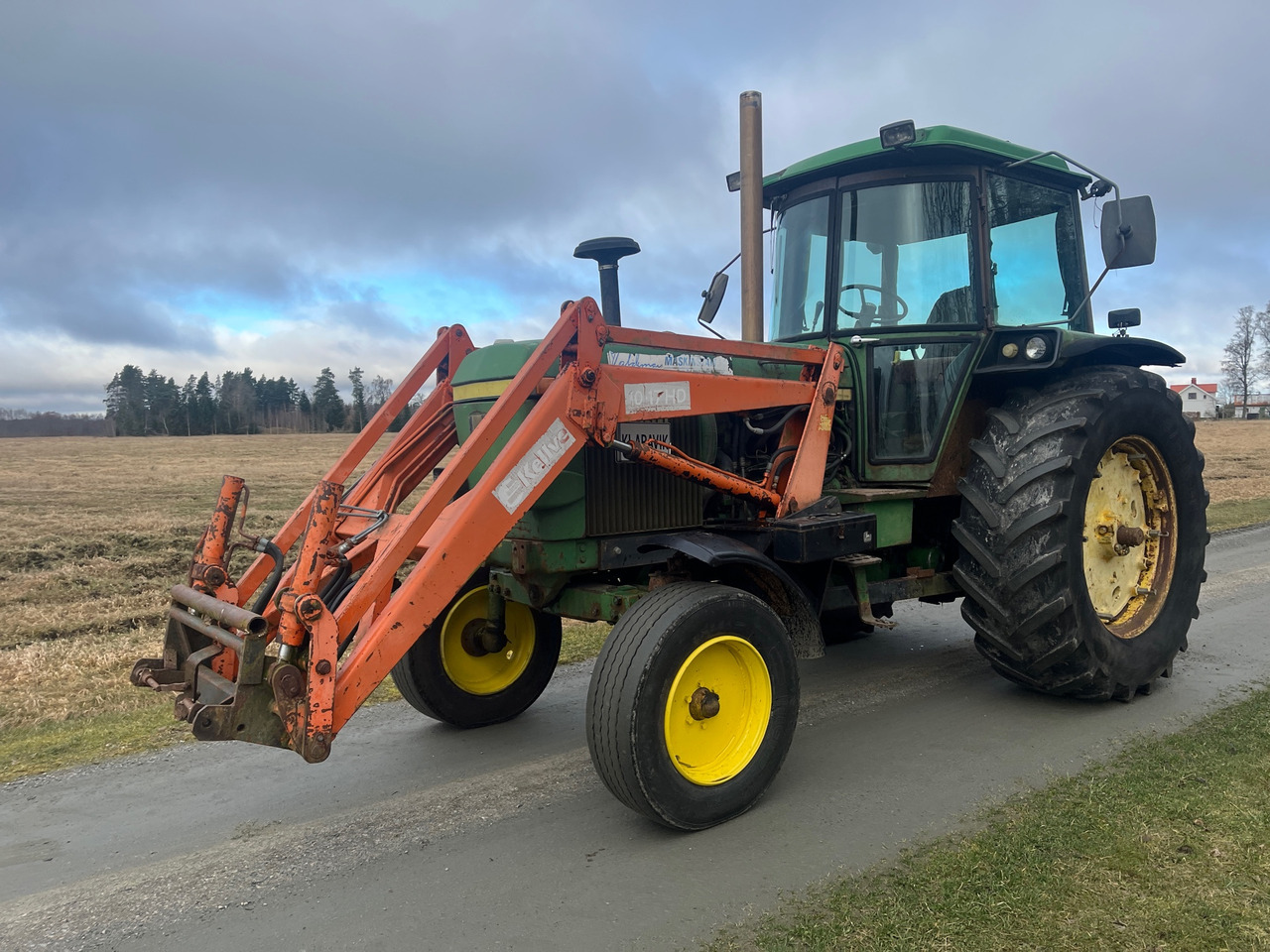 John Deere 4040 QR - Tractor agricol: Foto 1 John Deere 4040 QR - Tractor agricol: Foto 1