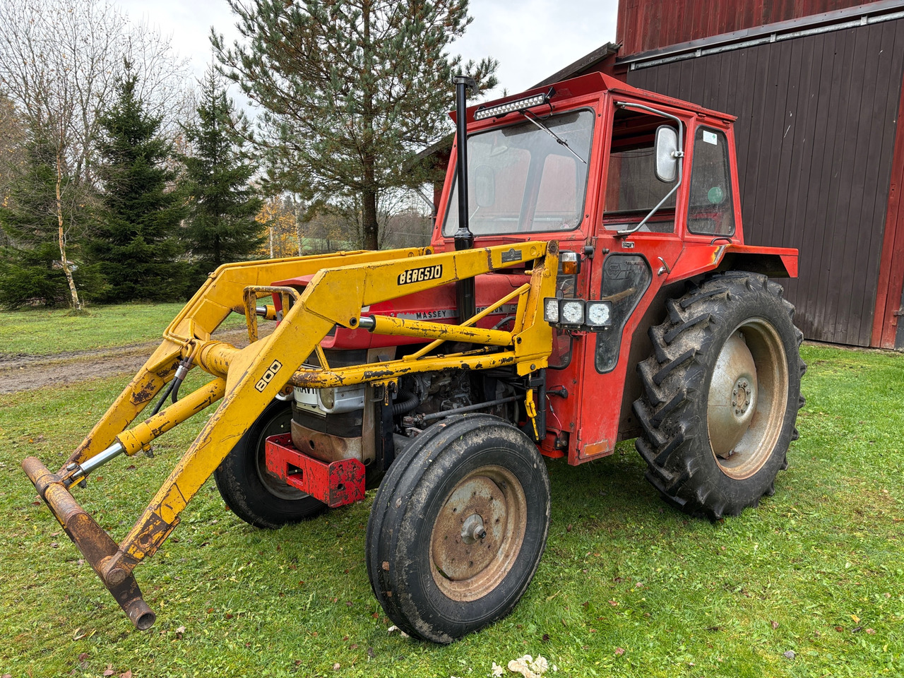 Massey Ferguson 135S - Tractor agricol: Foto 1 Massey Ferguson 135S - Tractor agricol: Foto 1